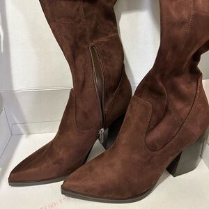 New with box Marc Fisher Onyse Suede Boot Sz 7.5